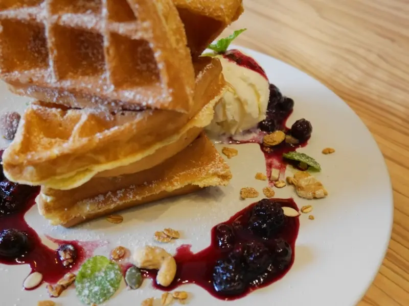 隱藏版小咖啡｜湛藍老房的韻味,羅東火車站附近的文青咖啡館