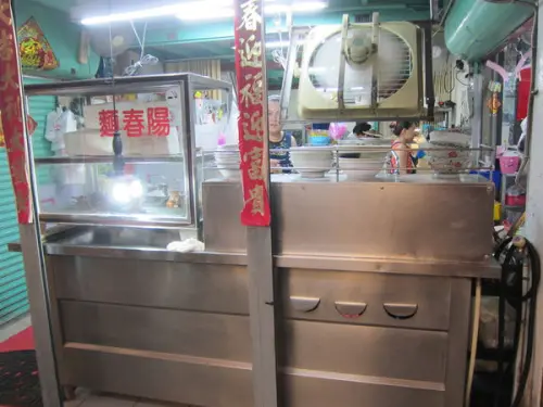 嘉義市=<食>老張麵店~一種吃飽喝足順便請老闆打包帶走的誇張大碗麵=