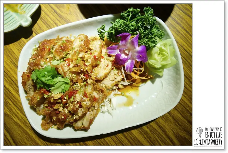 美食餐廳║新北板橋區 板橋站 泰味館 愛買南雅店 三挖低咖~板橋平價泰式料理 ❤跟著Livia享受人生❤