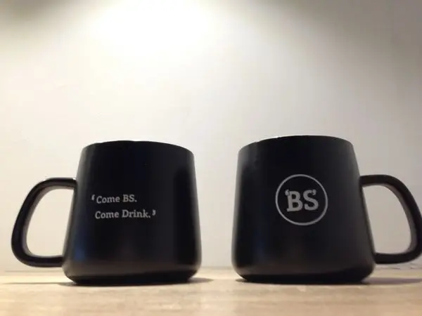 [ 台北 ] BS and Drink - 港墘 內科裡的黑白分明個性咖啡館