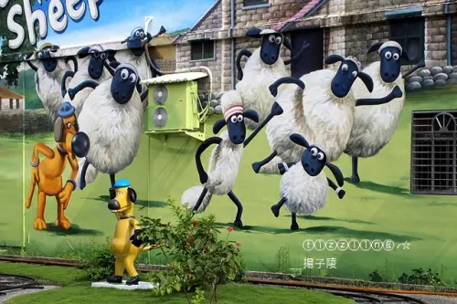 宜蘭輕旅行。四圍堡車站餐廳。笑笑羊親子主題餐廳&頭城車站阿公炸蛋蔥油餅&奇淋冰品～