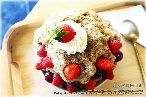 【高雄】前鎮區。冰屋《期間限定．每日限量》小山園聖誕樹 vs. 美人傾城        
      