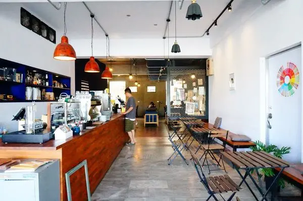 │食記│新竹/續日cafe✨新竹後火車站咖啡x新竹不限時咖啡x輕工業風格用餐空間