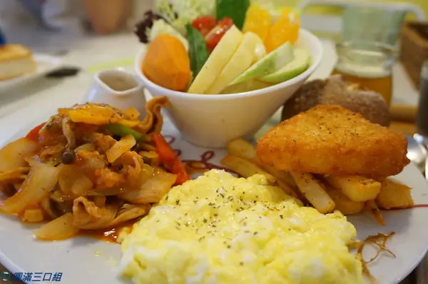 【食記】高雄前鎮_白雪公主異國咖哩@看看白雪公主與異國咖哩的童話故事