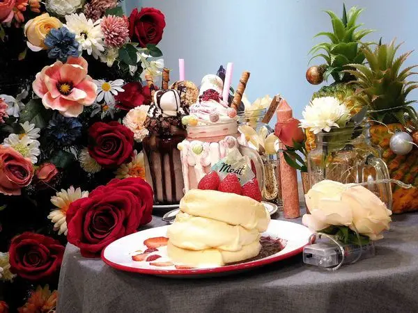 【西門町早午餐】Meat Up，不限時+無低消，價錢超漂亮，甜點夢幻，台北必訪甜點店!!菜單