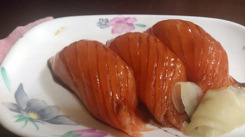 三味食堂超大鮭魚生魚片