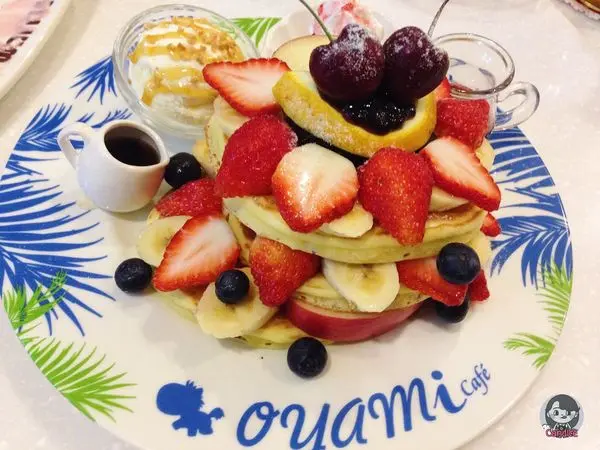 [食記/新北板橋]Oyami Cafe板橋新埔店 捷運新埔站 板橋美食 與姊妹們來場下午茶約會吧 超繽紛夏威夷鬆餅 創意義大利麵