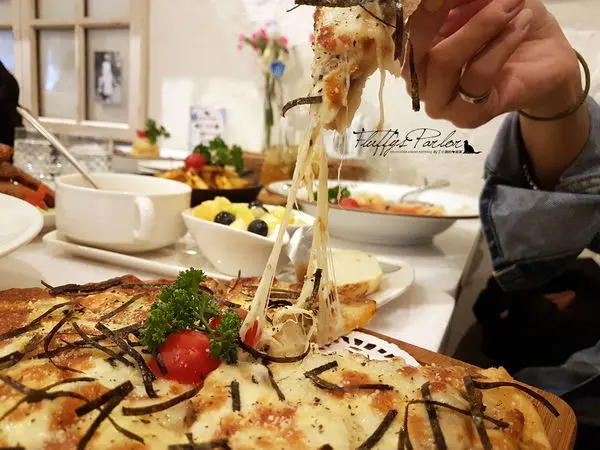 【食記】Oyami cafe義式下午茶～這可不是一般的咖啡廳啊!／板橋新埔店／板橋美食 / 下午茶 / 義大利麵  / 鬆餅