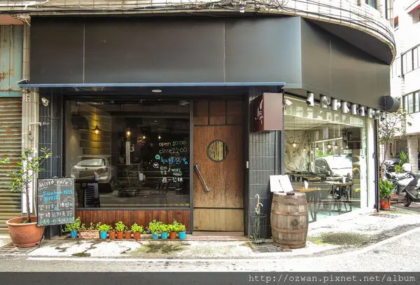 [吃喝]一起航向偉大的航道～Místo Cafe。