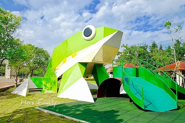 [嘉義親子景點]造型兒童遊具好吸睛！諸羅樹蛙、藍腹鷴、黑面琵鷺通通變成特色溜滑梯啦～二三五新樂園