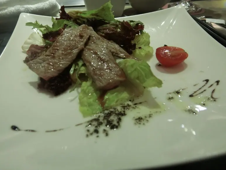 青菜呷呷。食尚小咪 ♥ 【推薦台北市好吃鐵板燒-- 犇高級鐵板燒--和牛肉好吃餐後甜點好吃推薦台北市好吃鐵板餐廳】