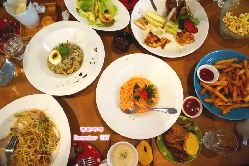 【高雄】❦Remember EAT❦美味濃郁的燉飯義大利麵．精緻套餐．巷內的美味料理．來店即可享用美味爆米花．台東食材．用心料理