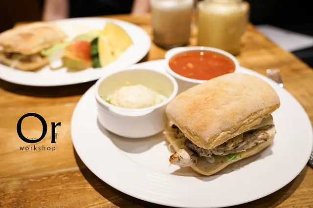 [科技大樓美食|食記]台大後門，中西合併現烤五花脆皮豬三明治，零澱粉健身餐無負擔又滿足的三明治-THE SANDRICH HOUSE