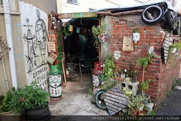 飛行樹屋咖啡 Treehouse Cafe - 舊眷村打造出新熱門打卡景點