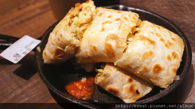 蛋餅就是要用小鐵鍋裝 還有平價好吃的漢堡哦-早吧Morning Bar@捷運士林站@華榮街市場