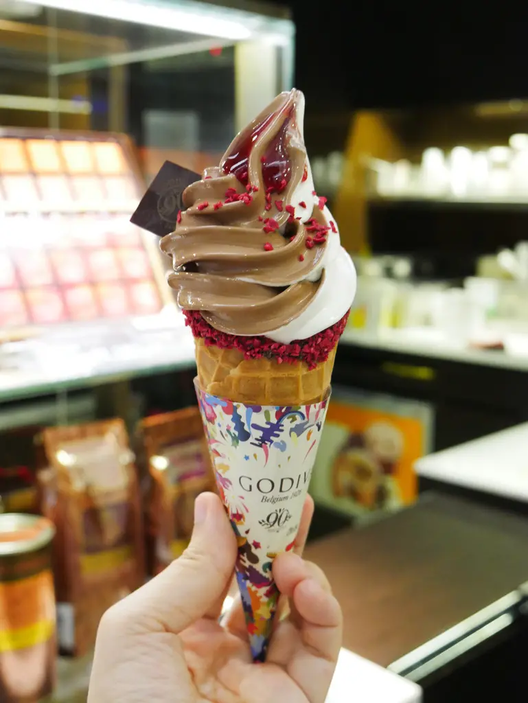 GODIVA·限量精選紅莓碎玫瑰配巧克力霜淇淋與超美味雙重巧克力霜淇淋·90年比利時巧克力品牌