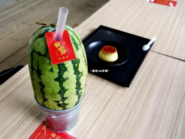 有春冰菓室，整顆飲品系列燒到台中啦~