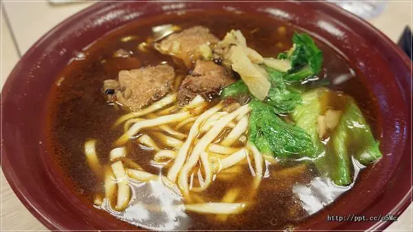 【豪品食尚料理會館】台北地下街～銅板美食，乾淨明亮的小吃店／牛肉麵／排骨飯／焗烤