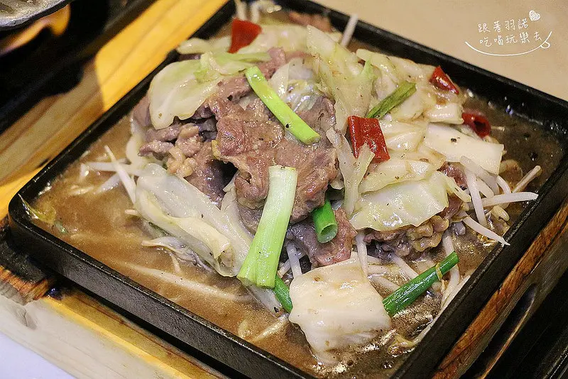 【羽諾食記】『咖啡物語』❤半夜也吃的到鍋物及鐵板料理啦!!❤士林夜市 劍潭捷運站簡餐&下午茶&鍋物&鐵板料理 消夜推薦