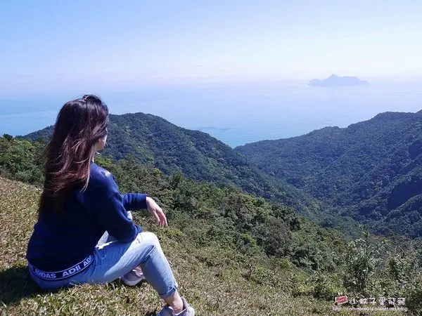 蚊姐運動誌～貢寮桃源谷步道內寮線+草嶺古道，廣闊大草原龜山島海岸線視野超美