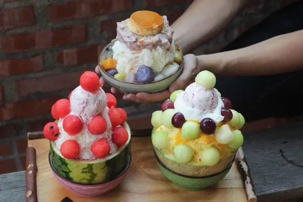 新竹美食｜尋庄懷舊冰店-配料全手工製作，芒果尬哈密瓜超吸睛