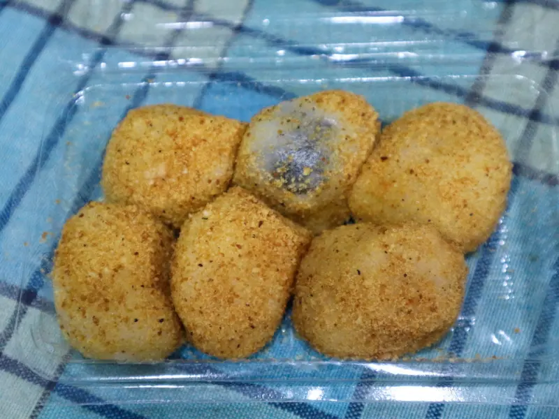 (板橋車站)銅板美食-無聲麻糬古早味手工麻吉包含父母對孩子的愛/土地銀行旁/Q彈麻吉每天現作