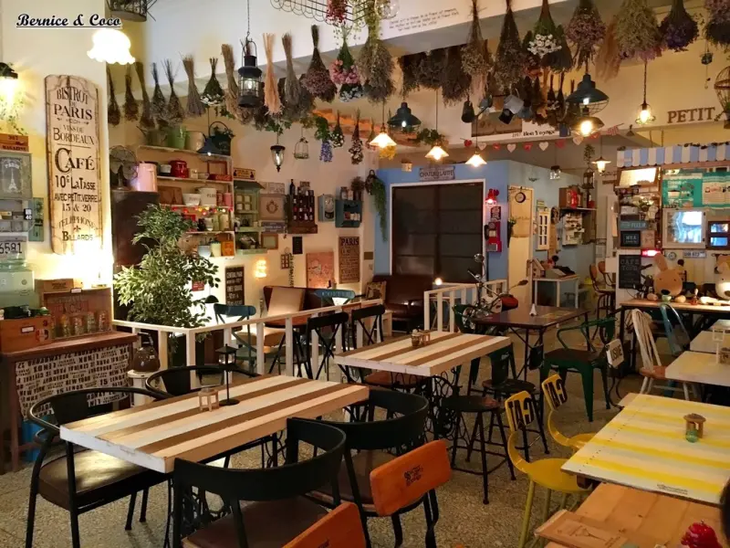 Petit Tuz (小兔子鄉村輕食雜貨鋪）每一個地方都好拍的輕食雜或咖啡廳(板橋美食)