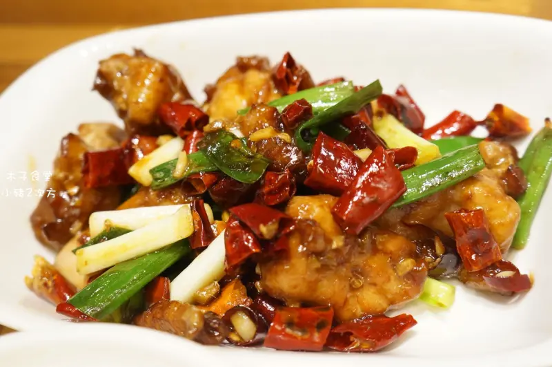 『木子食堂』藏身巷弄內的中式料理，吃的到溫暖和想念 吃的到家的味道