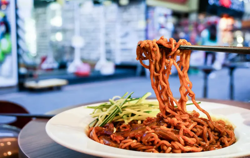 【台北車站】寶舖食堂・百年茶庄冷翠茶、韓式醡醬麵、初嚐脆法麵包 | 黛西 優齁齁 :: Seize the moment !! ::