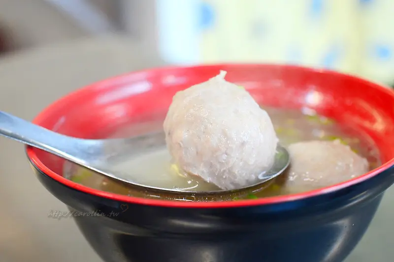 【美食】新竹市。東區《石記魚丸》貢丸 滷肉飯 在地人推薦 知名小吃店 - 卡琳。摸魚兒趣