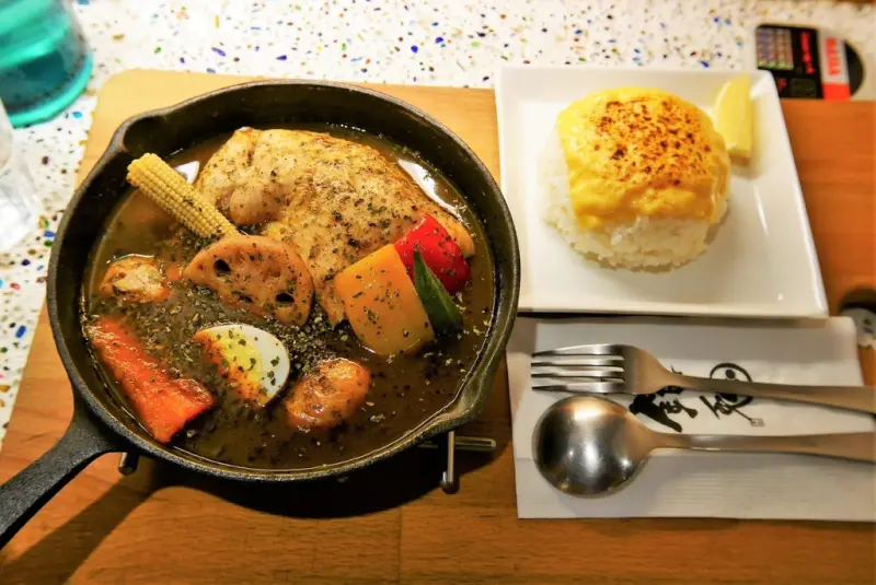 【台北師大夜市 | 餐廳】濃郁又清爽的道地日式湯咖哩♦銀兔湯咖哩