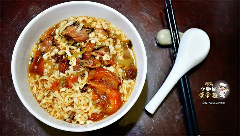 【南僑小廚師慢食麵】宅配美食～評鑑五顆星點水樓監製，新鮮材料熬煮，隨時隨地都能吃到餐廳等級的好味道，紅燒半筋半肉牛肉麵 、蕃茄肉牛麵