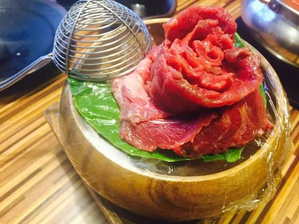 捷運三重國小站✿三重堂口涮涮鍋✿三重質感火鍋店! 豬肉牛肉都好鮮嫩多汁~ CP值超高 激推 ! !