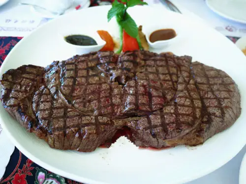 【新北市 三芝】Rib Eye 樂岩庭園西餐-超值大份量牛排cp值破表