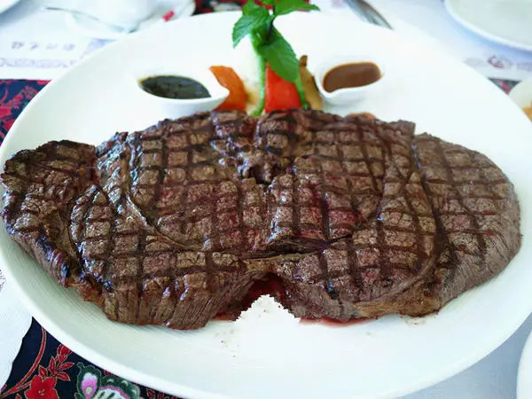 【新北市 三芝】Rib Eye 樂岩庭園西餐-超值大份量牛排cp值破表
