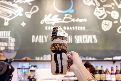 台北 Holly Brown Coffee｜周末晨間與巧克力奶昔的約會