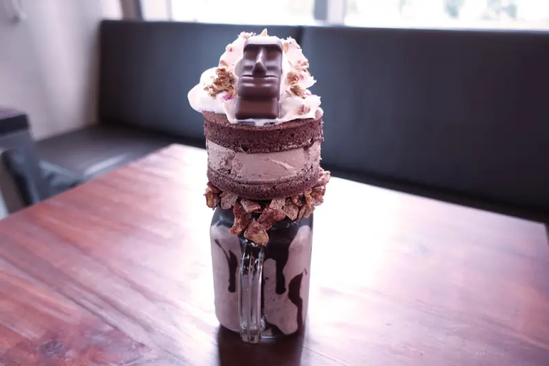 【甜點簡餐】Holly Brown Caffee，內湖瑞光路人氣瘋狂奶昔、義大利冰淇淋、早午餐輕食咖啡廳，一吃及上癮