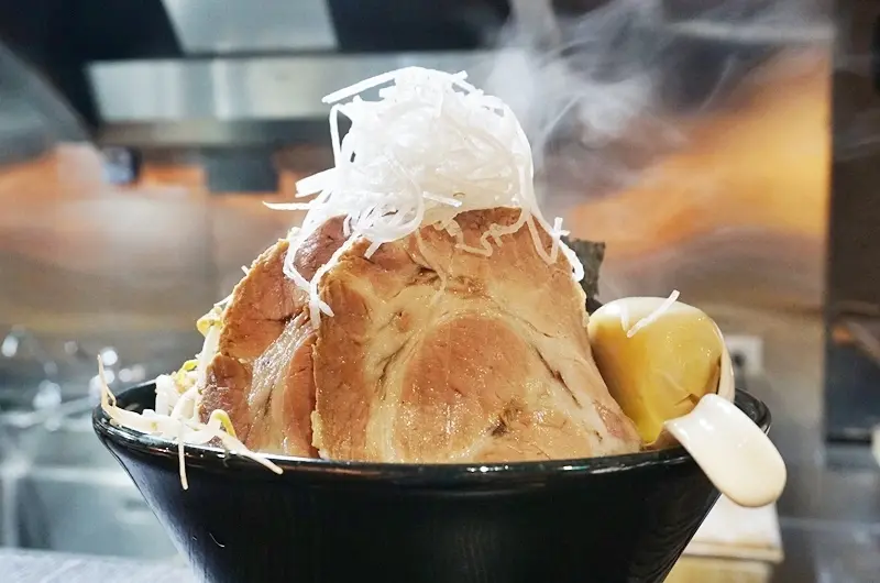 CP值最高的二郎系拉麵，Google破千評價高達4.2顆星，回訪率100%！