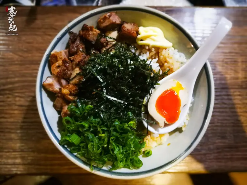 【中肯‧食記】麵屋壹の穴 ICHI ‧東區延吉街｜秘製叉燒飯‧軟Q雞肉叉燒！