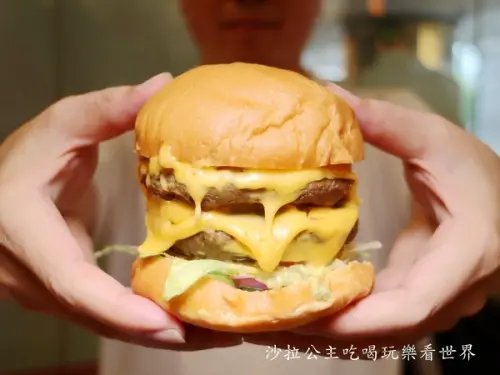 台北車站美食/大份量漢堡加量不加價『Burger Lab.』漢堡研究室/台北天成大飯店