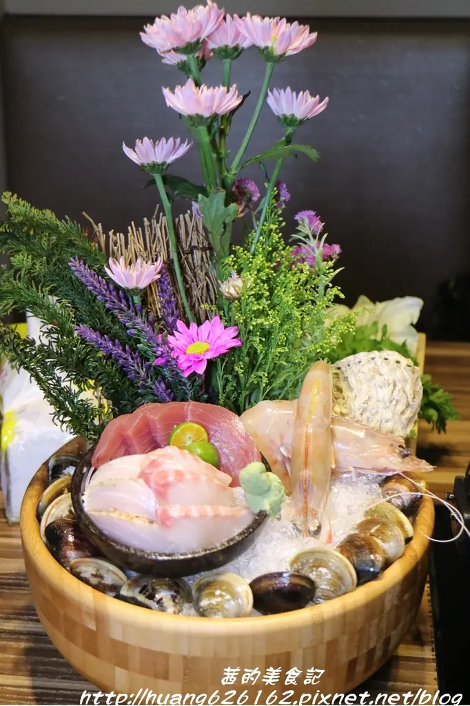 【新北新莊區】新莊精緻火鍋+日式料理『婧 Shabu』新莊副都心/週年慶開跑只要點指定套餐+388元即可享無敵肉盤2kg