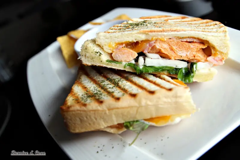 「秀咖啡 SHOWCAFE」結合影城和空中花園的咖啡廳/愛評體驗團(捷運中山站)