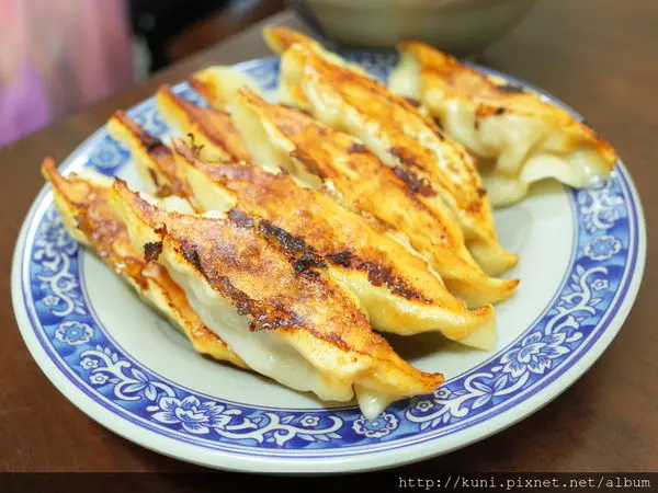 GR2日誌---呂家鍋貼：永和巷弄間的美味鍋貼