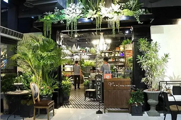 Thai.J 泰式料理，台中景點 走進花的世界，IG打卡景點&逢甲住宿