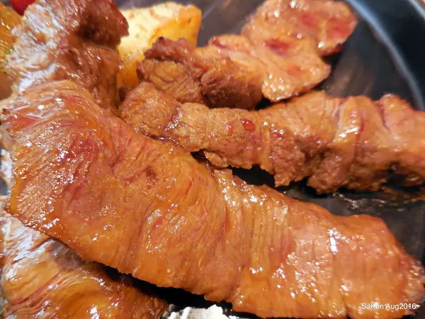 (台北捷運文湖線中山國中站周邊美食)「陶板屋新裝四代店(台北復興北店)」 --- 全新改裝開幕寬敞高挑時尚空間，創新春夏宴精緻和風洋食料理，服務細膩周到。