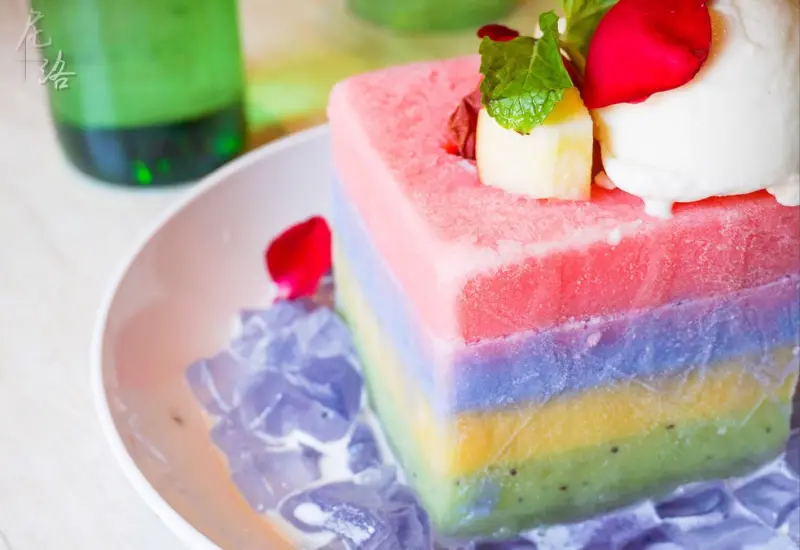 【高雄 冰果甜心 今夏超夢幻冰品／彩色漸層冰磚。Bingirl】大魯閣店-二訪