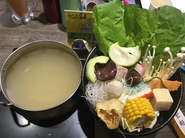 【食】新北--土城，學士路，五柳陶鍋，天冷的好選擇！