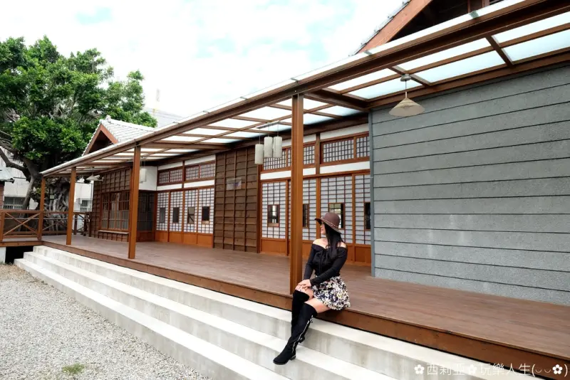 【台中。清水區】請問～這是一秒飛日本的概念嗎？是的，只要走一趟『清水公學校日式宿舍群』，真的會讓人感受到一股濃濃日式韻味，還真以為又去到日本了呢。