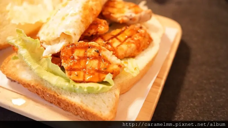 【台北大安】桔梗三明治 環境簡約素雅 激推溫醇不甜膩DOOM茶、酪梨鮮蝦每口都是好蝦 捷運大安站文青早午餐 建國花市/師大附中/大安高工/美國在臺協會