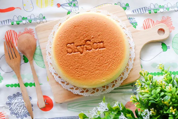 <宅配美食>Skyson 天子舒芙蕾-法國飛雪奶油乳酪舒芙蕾-蓬鬆柔軟滿滿乳酪香氣，不膩口喔!